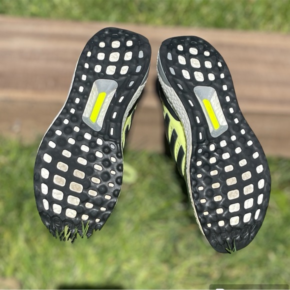 Adidas ultra boost 22 solar yellow size 10 running shoe - Picture 4 of 9